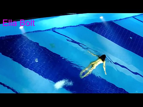 ❤️ No puedo dejar de mirar, joven rubia pillada nadando desnuda en la piscina del complejo ELLA BOLT ❤❌ Video de sexo en es.hentaibar-com.ru ❌️❤️❤️❤️❤️❤️❤️❤️
